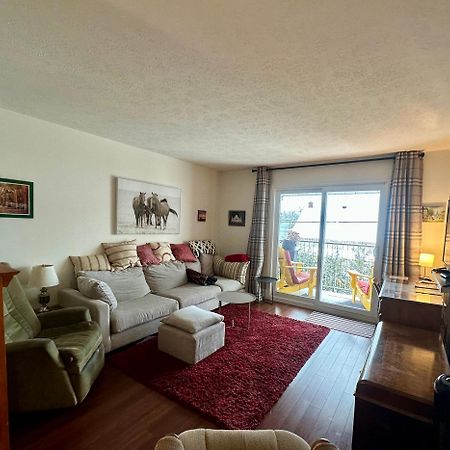 Quiet, Comfortable Great Location 2 Bedroom Sherbrooke Exteriér fotografie